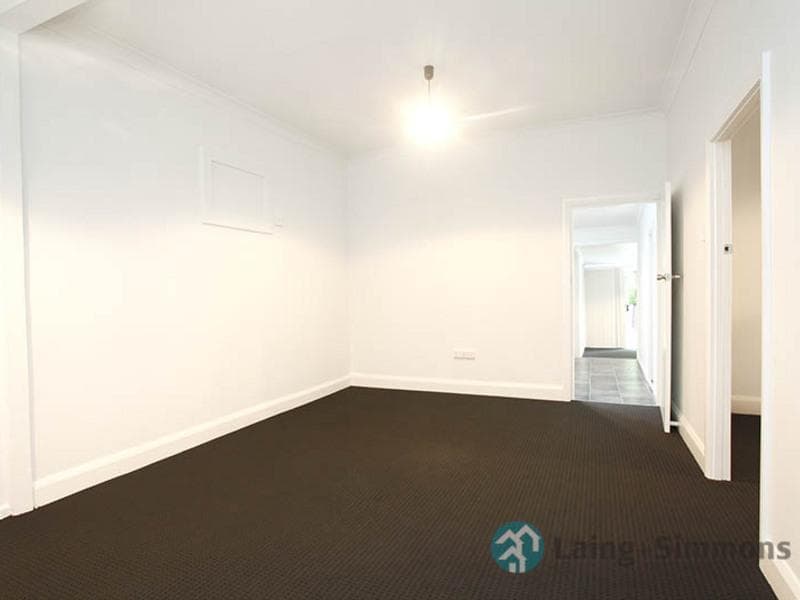 7/13																										Lincoln Road
														
								Port Macquarie, NSW 2444, Granville - Thumbnail 6