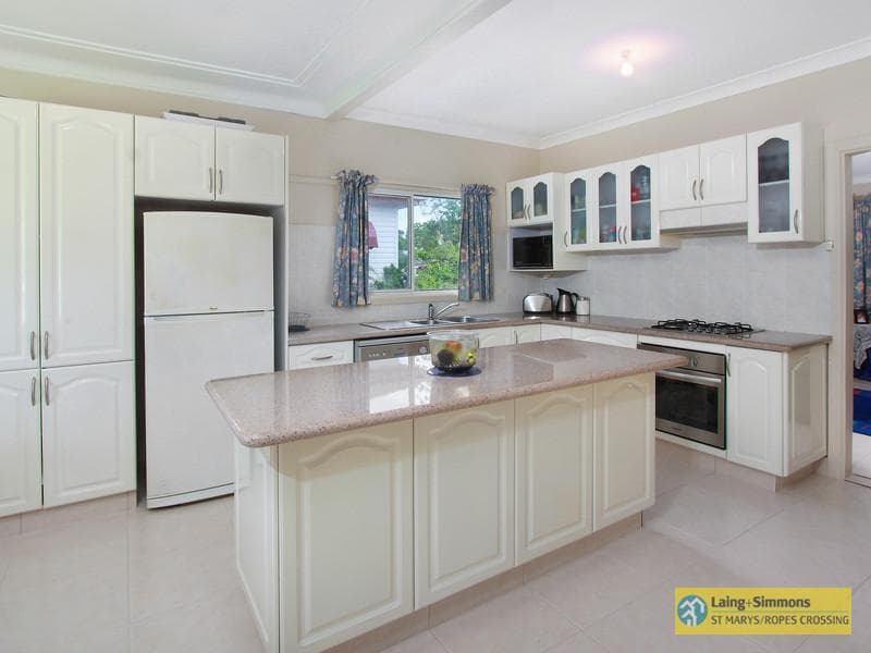 9 Leonard Street, Colyton, Colyton - Thumbnail 2