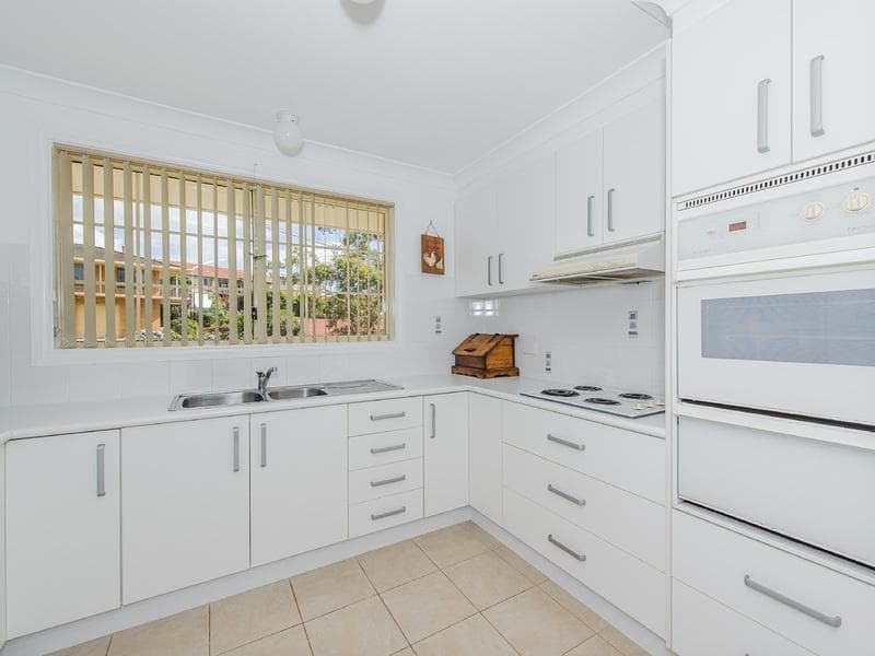 12 Parklands Ave, Port Macquarie, Port Macquarie - Thumbnail 2