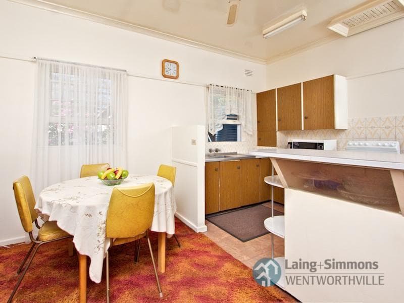 7/31-33																										Fourth Ave
														
								Campsie, NSW 2194, Westmead - Thumbnail 3
