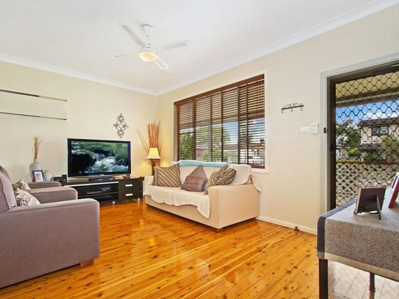 7/13																										Lincoln Road
														
								Port Macquarie, NSW 2444, Marayong - Thumbnail 2