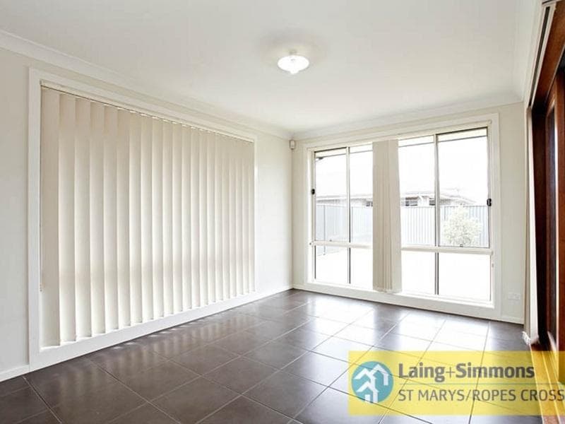 7/31-33																										Fourth Ave
														
								Campsie, NSW 2194, Ropes Crossing - Thumbnail 4