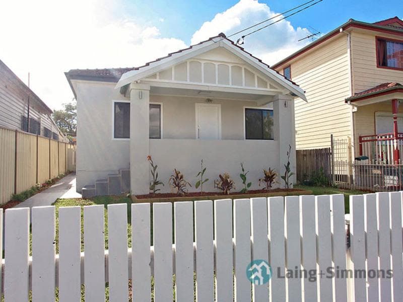 7/31-33																										Fourth Ave
														
								Campsie, NSW 2194, Granville - Image 1