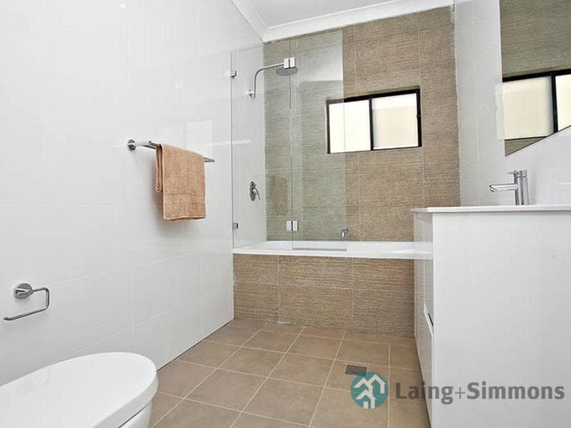 7/31-33																										Fourth Ave
														
								Campsie, NSW 2194, Granville - Thumbnail 5