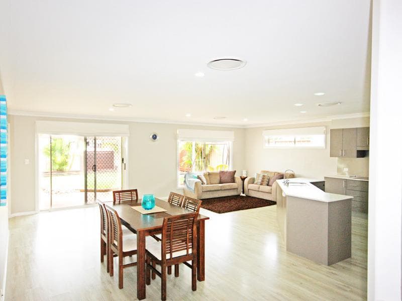 7/31-33																										Fourth Ave
														
								Campsie, NSW 2194, Port Macquarie - Thumbnail 2