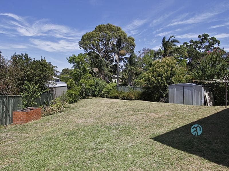 1/5																										Geary Street
														
								Port Macquarie, NSW 2444, Yowie Bay - Thumbnail 8