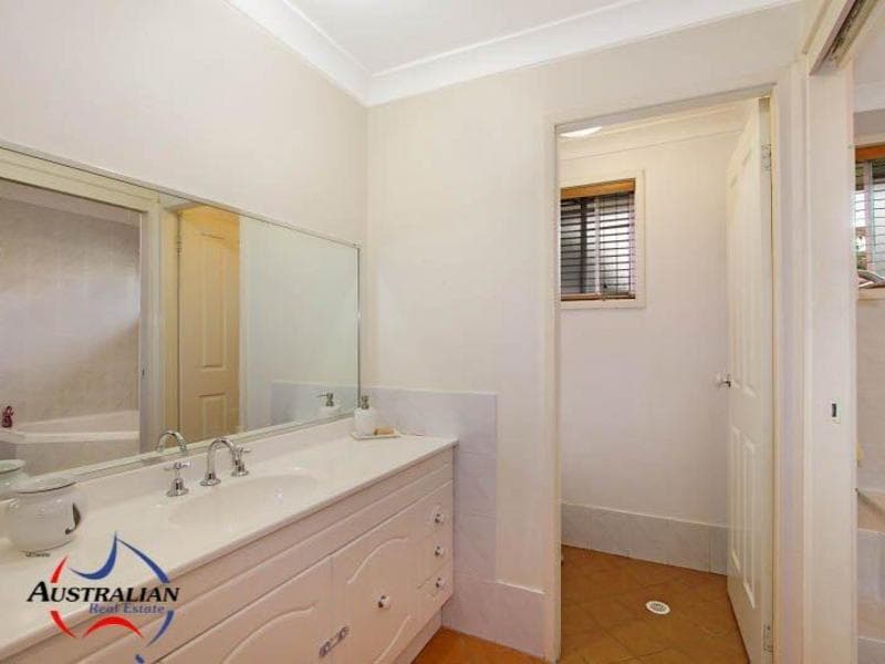 7/31-33																										Fourth Ave
														
								Campsie, NSW 2194, Kings Langley - Thumbnail 4
