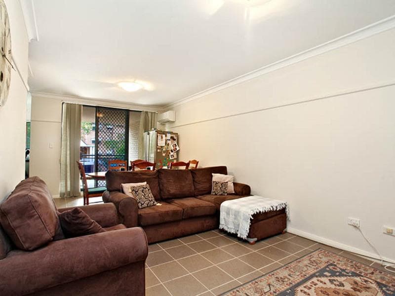 2/43 - 49 Memorial Avenue, Merrylands, Merrylands - Thumbnail 2