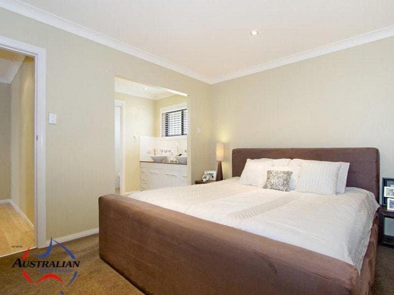 7/31-33																										Fourth Ave
														
								Campsie, NSW 2194, Kings Langley - Thumbnail 7