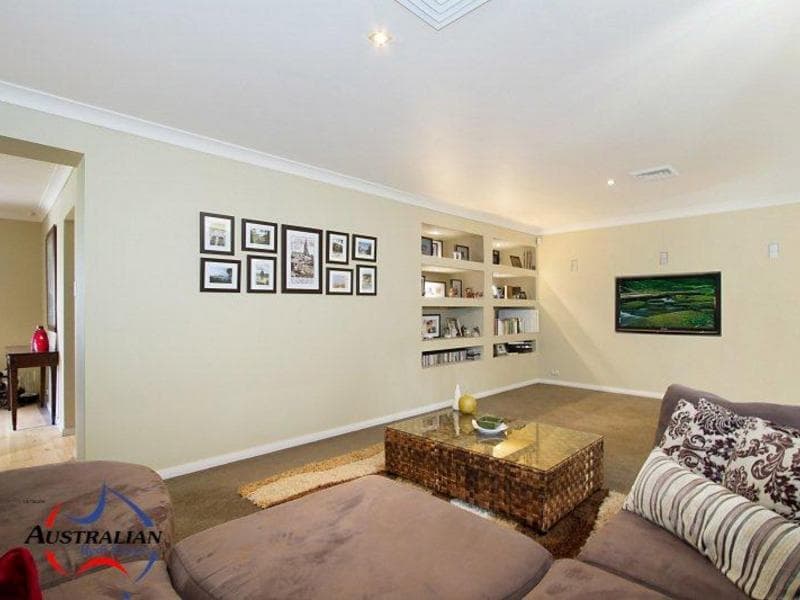 7/31-33																										Fourth Ave
														
								Campsie, NSW 2194, Kings Langley - Thumbnail 8