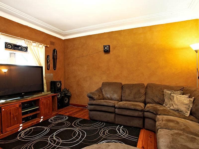 10 Henson Street, Merrylands, Merrylands - Thumbnail 2
