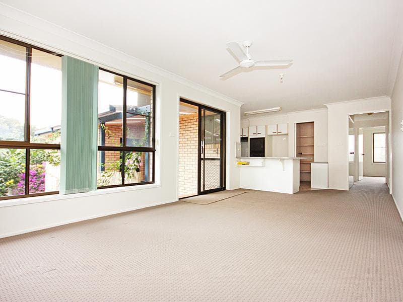 2/1																										Nilson Avenue
														
								Hillsdale, NSW 2036, Port Macquarie - Thumbnail 6