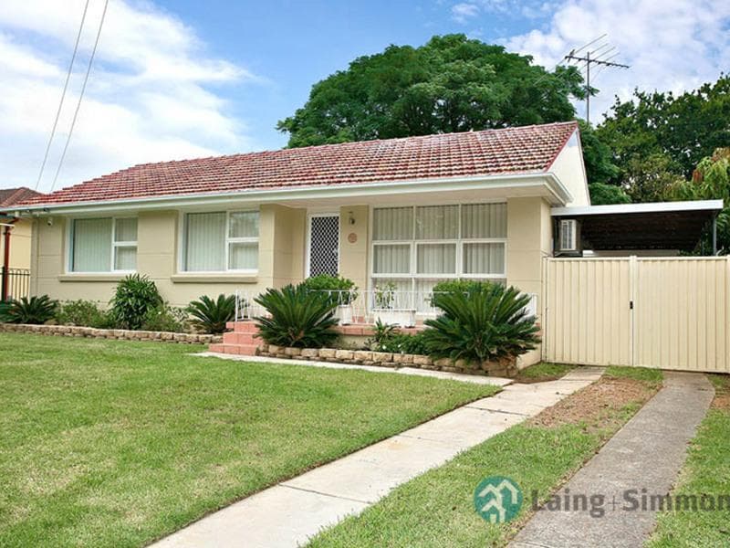 23 Goodacre Ave, Fairfield West, Fairfield West - Image 1