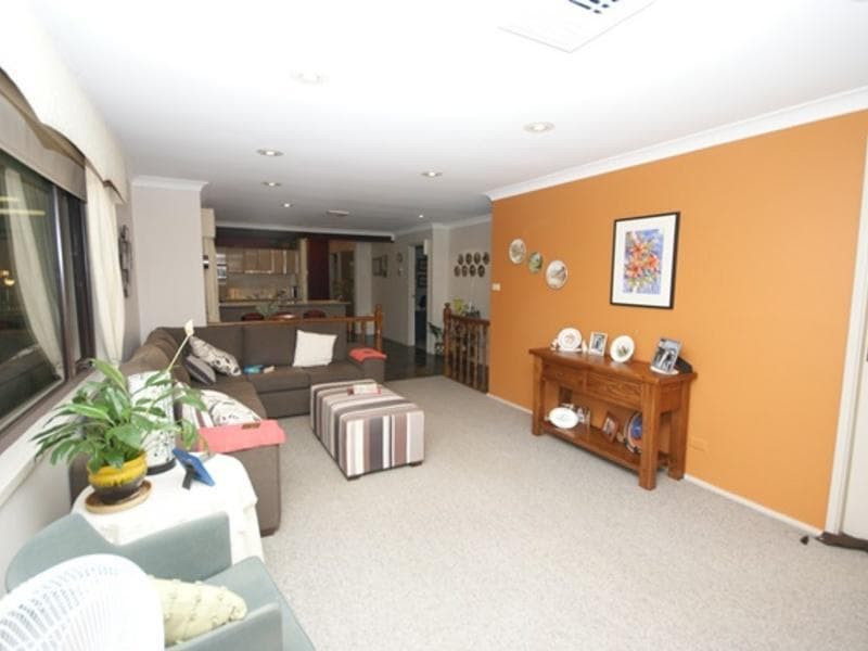 54 Rosina Crescent, Kings Langley, Kings Langley - Thumbnail 4