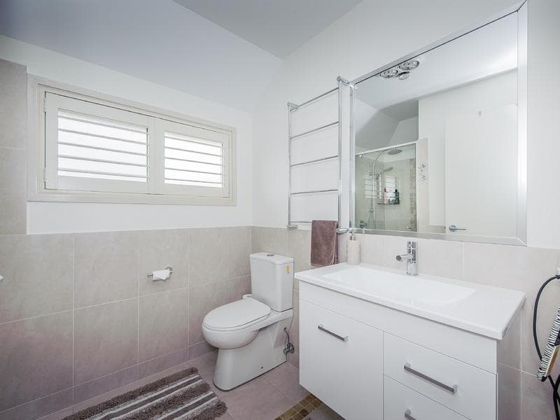 6/83																										Old South Head Road
														
								Bondi Junction, NSW 2022, Port Macquarie - Thumbnail 7