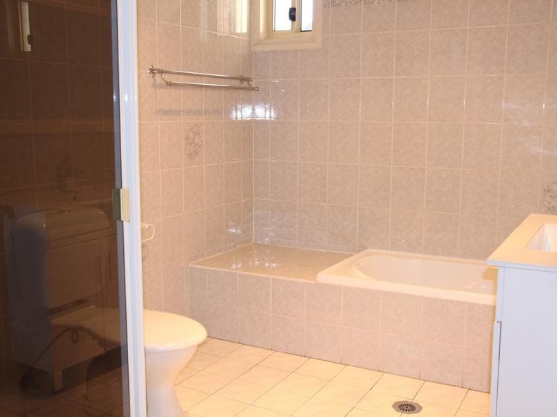 8/46 Old Kent Rd, Greenacre, Greenacre - Thumbnail 5