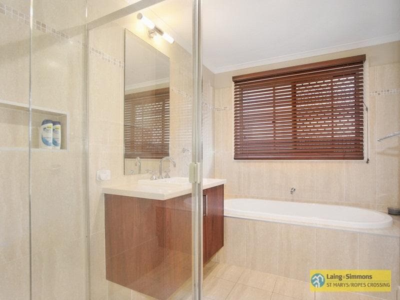 31 Bluebell Crescent, Ropes Crossing, Ropes Crossing - Thumbnail 7