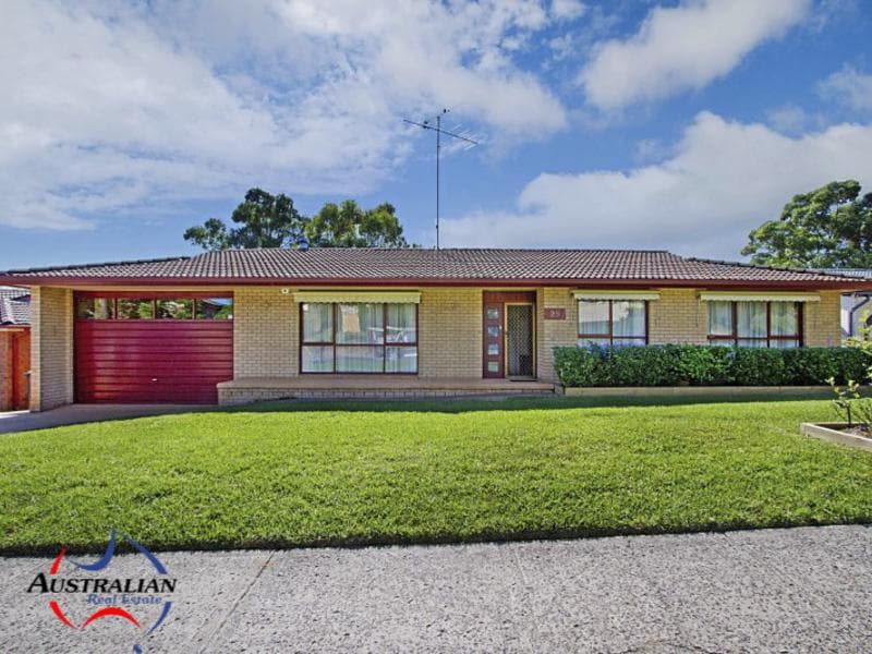 29 Plymouth Crescent, Kings Langley, Kings Langley - Image 1