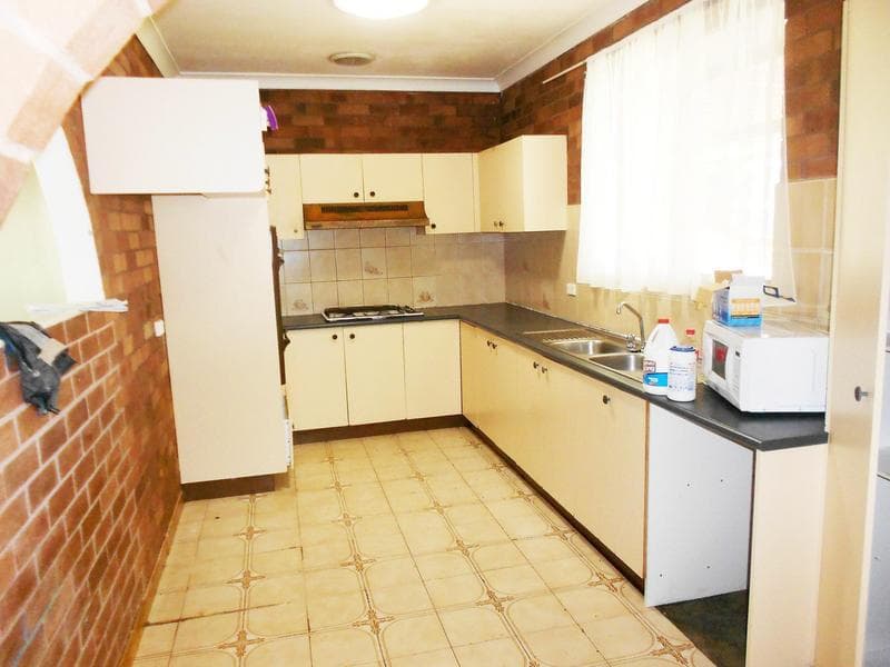 70 & 70b Earle Street, Doonside, Doonside - Thumbnail 4