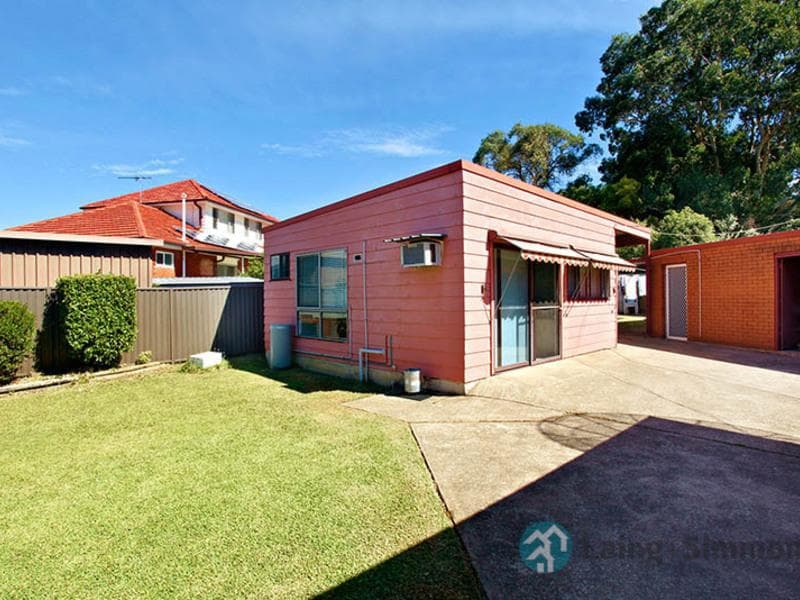 1/5																										Geary Street
														
								Port Macquarie, NSW 2444, Wentworthville - Thumbnail 7