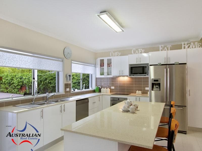 7 Hawke Place, Kings Langley, Kings Langley - Image 1
