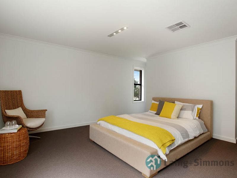 1/5																										Geary Street
														
								Port Macquarie, NSW 2444, Merrylands - Thumbnail 7