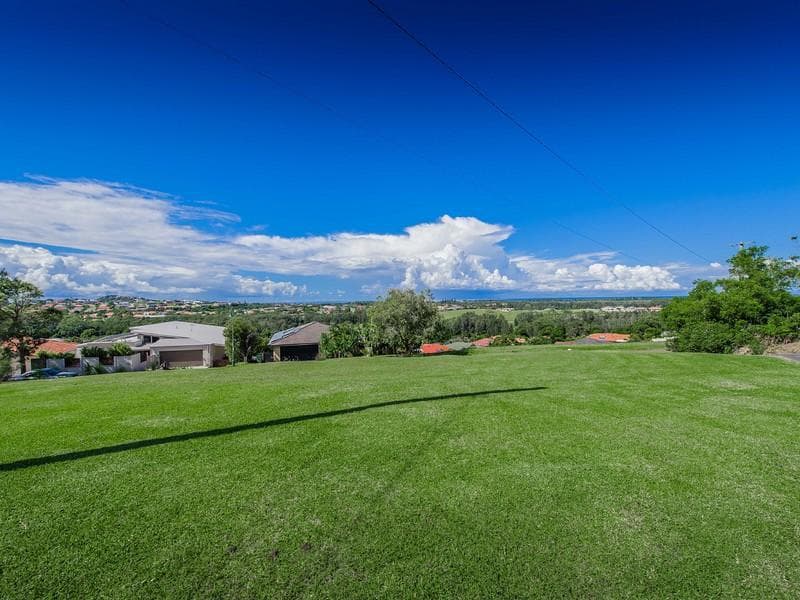 22 Yaluma Drive, Port Macquarie, Port Macquarie - Thumbnail 2