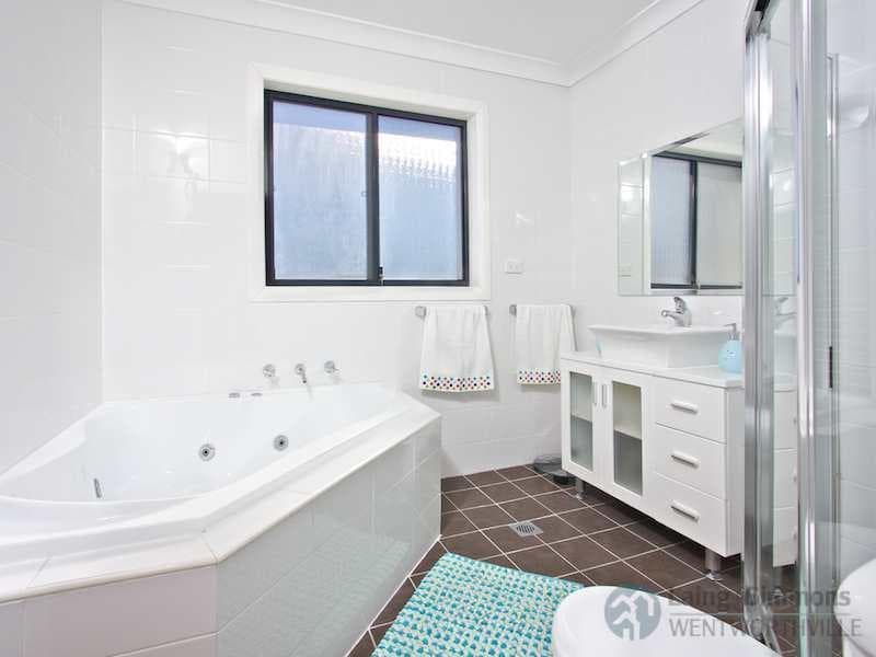 1/5																										Geary Street
														
								Port Macquarie, NSW 2444, Wentworthville - Thumbnail 8