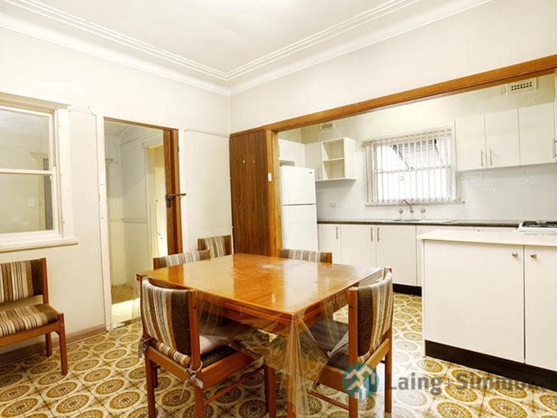 1/5																										Geary Street
														
								Port Macquarie, NSW 2444, Guildford - Thumbnail 2
