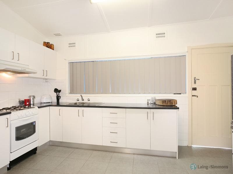 141 Park Road, Auburn, Auburn - Thumbnail 3