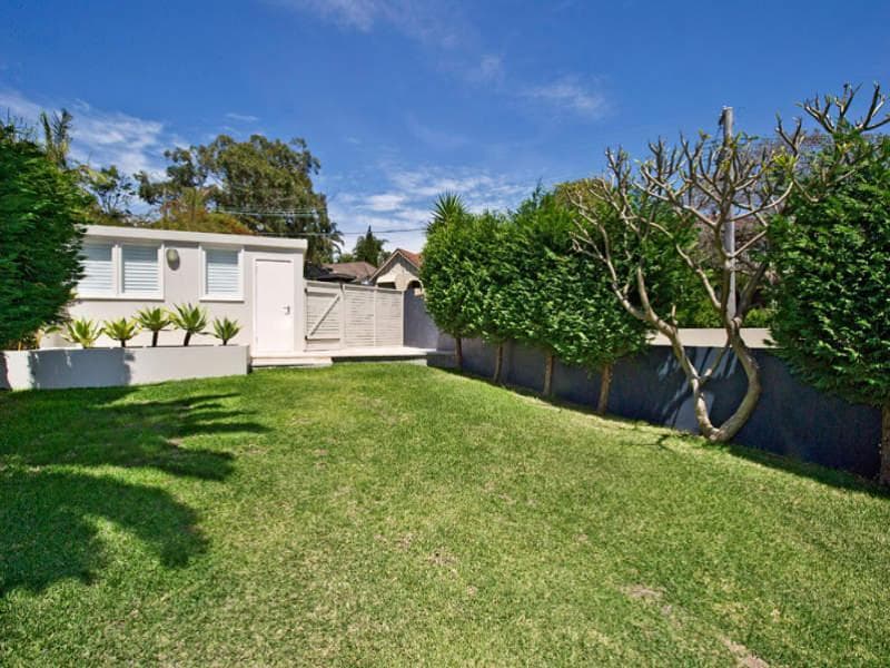 2/1																										Nilson Avenue
														
								Hillsdale, NSW 2036, Vaucluse - Image 1