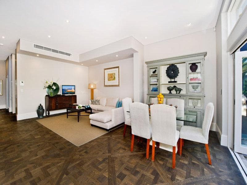 2/1																										Nilson Avenue
														
								Hillsdale, NSW 2036, Vaucluse - Thumbnail 5