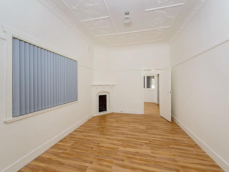 2/1																										Nilson Avenue
														
								Hillsdale, NSW 2036, Kingsford - Thumbnail 3