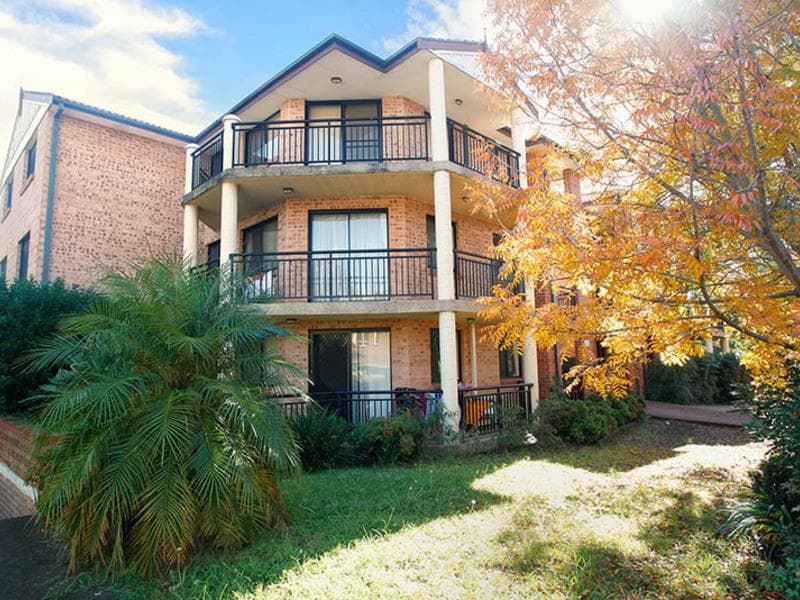 18/3 - 7 Addlestone Road, Merrylands, Merrylands - Image 1