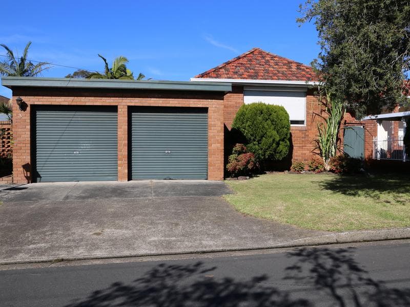 6/83																										Old South Head Road
														
								Bondi Junction, NSW 2022, Roselands - Image 1