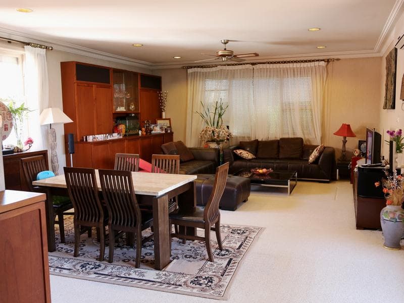 6/83																										Old South Head Road
														
								Bondi Junction, NSW 2022, Roselands - Thumbnail 3
