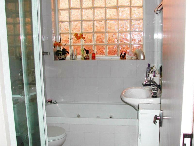 6/83																										Old South Head Road
														
								Bondi Junction, NSW 2022, Roselands - Thumbnail 8