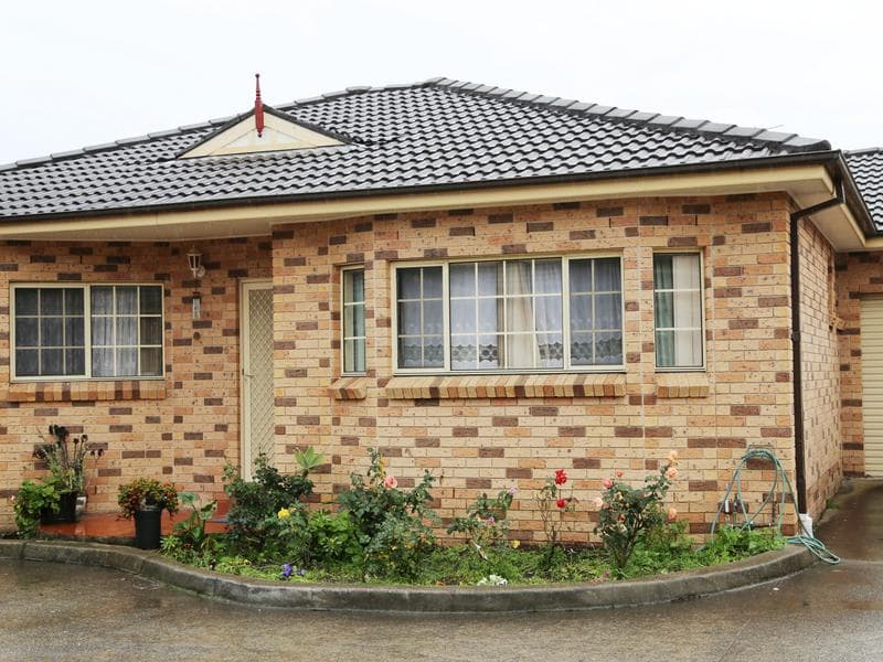 6/46 Old Kent Rd, Greenacre, Greenacre - Image 1