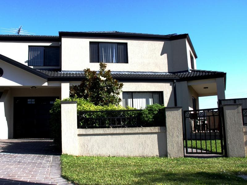 11 Fairland Ave, Greenacre, Greenacre - Thumbnail 2