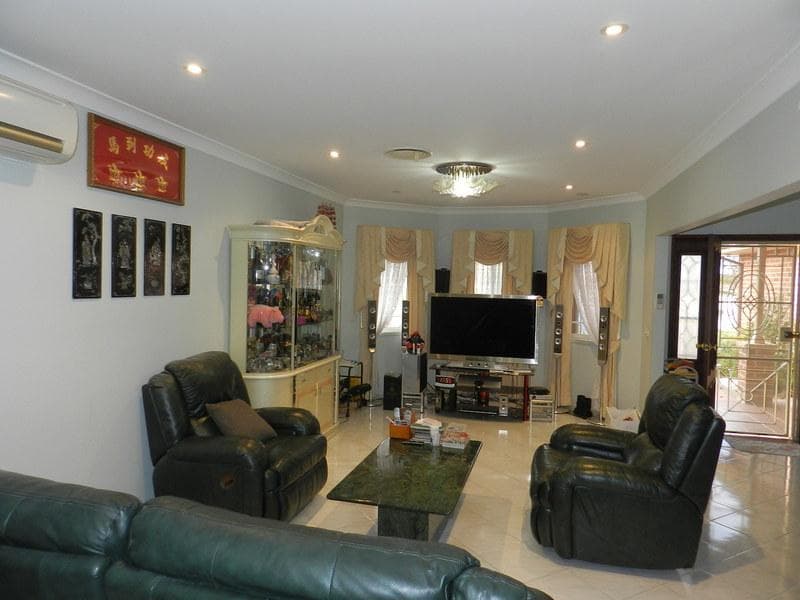 6/83																										Old South Head Road
														
								Bondi Junction, NSW 2022, Cabramatta - Thumbnail 7