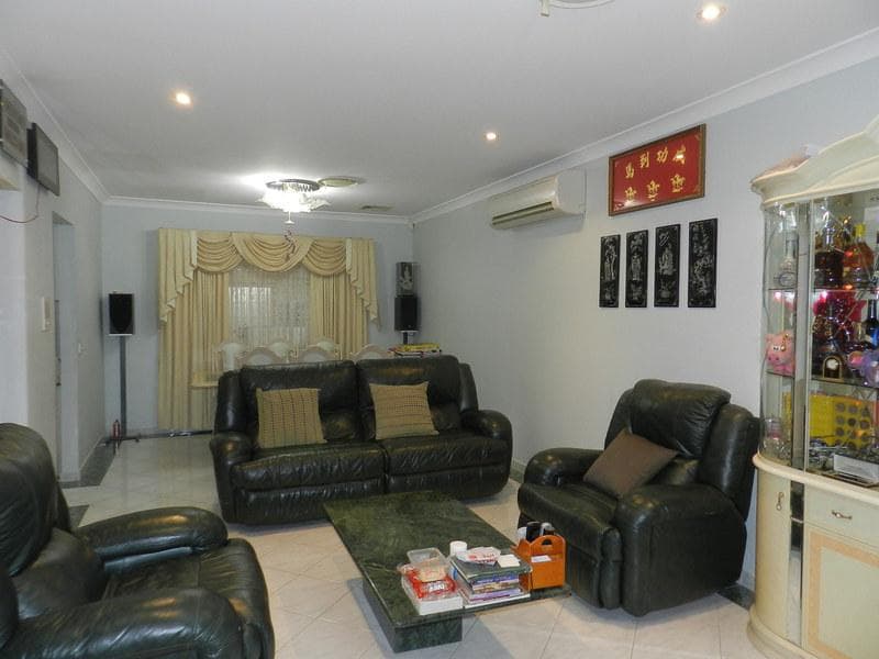6/83																										Old South Head Road
														
								Bondi Junction, NSW 2022, Cabramatta - Thumbnail 8