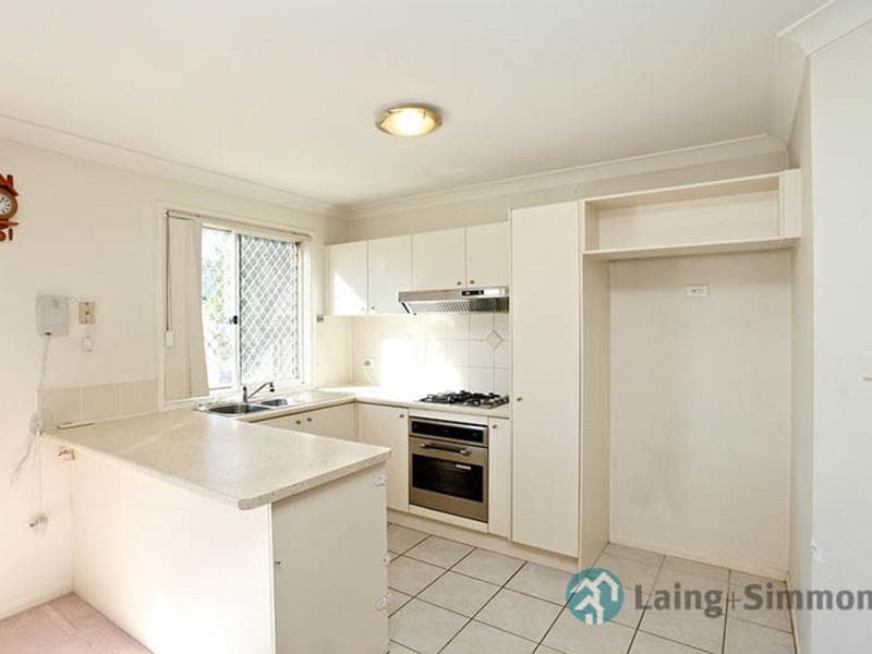 21 Robinia Ave, Fairfield East, Fairfield East - Thumbnail 7