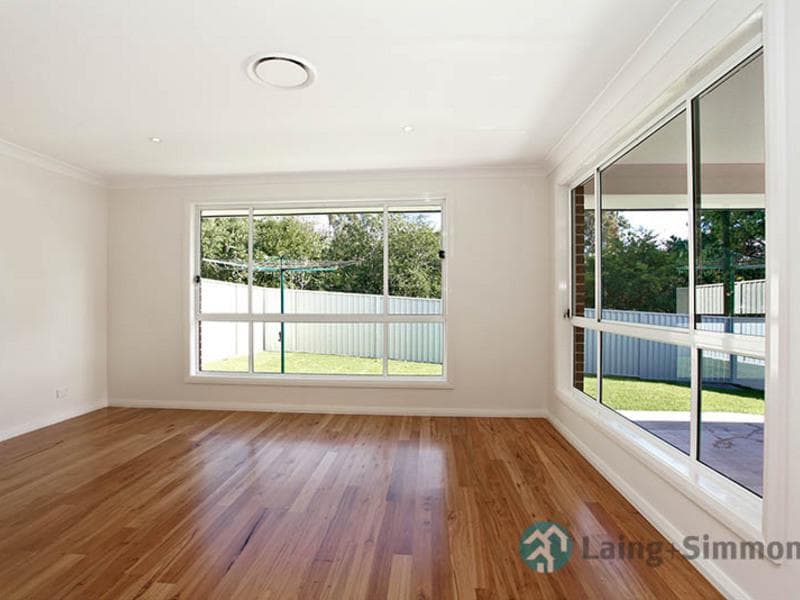 4 Pentland St, Middleton Grange, Middleton Grange - Thumbnail 2