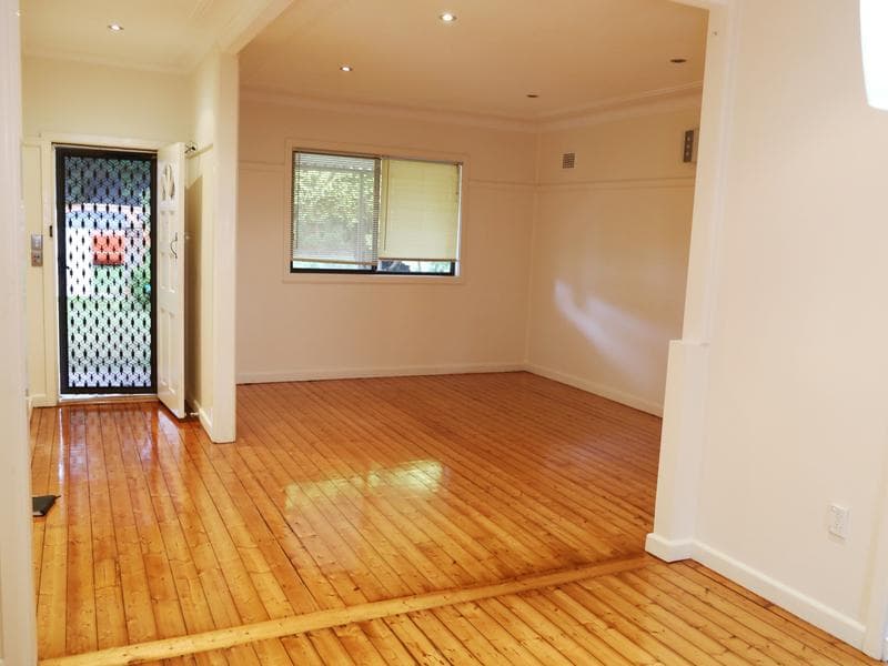 25 Eva Street, Roselands, Roselands - Thumbnail 2