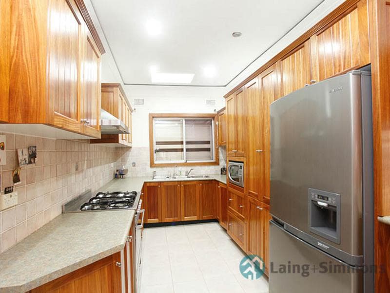 6/83																										Old South Head Road
														
								Bondi Junction, NSW 2022, Merrylands - Thumbnail 2