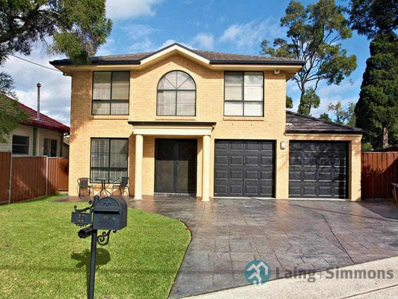 10 Phyllis Crescent, Guildford, Guildford - Image 1