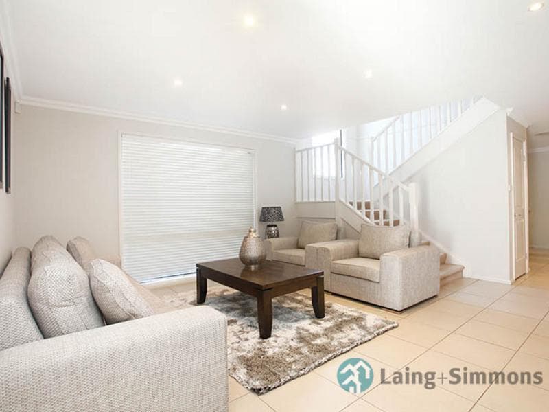 10 Phyllis Crescent, Guildford, Guildford - Thumbnail 5