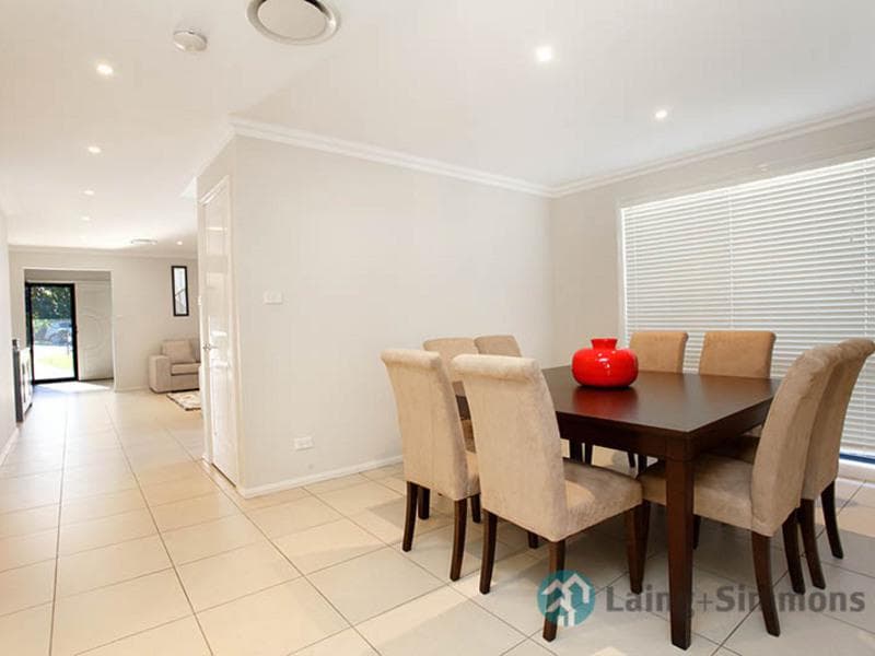 10 Phyllis Crescent, Guildford, Guildford - Thumbnail 6