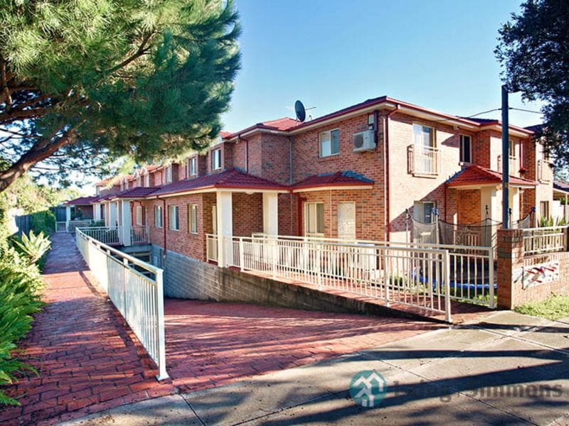 2/57-59 Chamberlain Road, Guildford, Guildford - Image 1