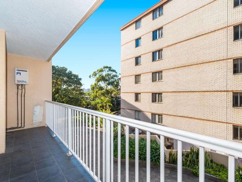 108/76 Roslyn Gardens, Elizabeth Bay, Elizabeth Bay - Image 1